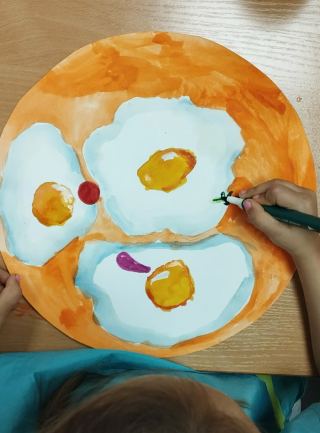 Работа ученика: рисование гуашью